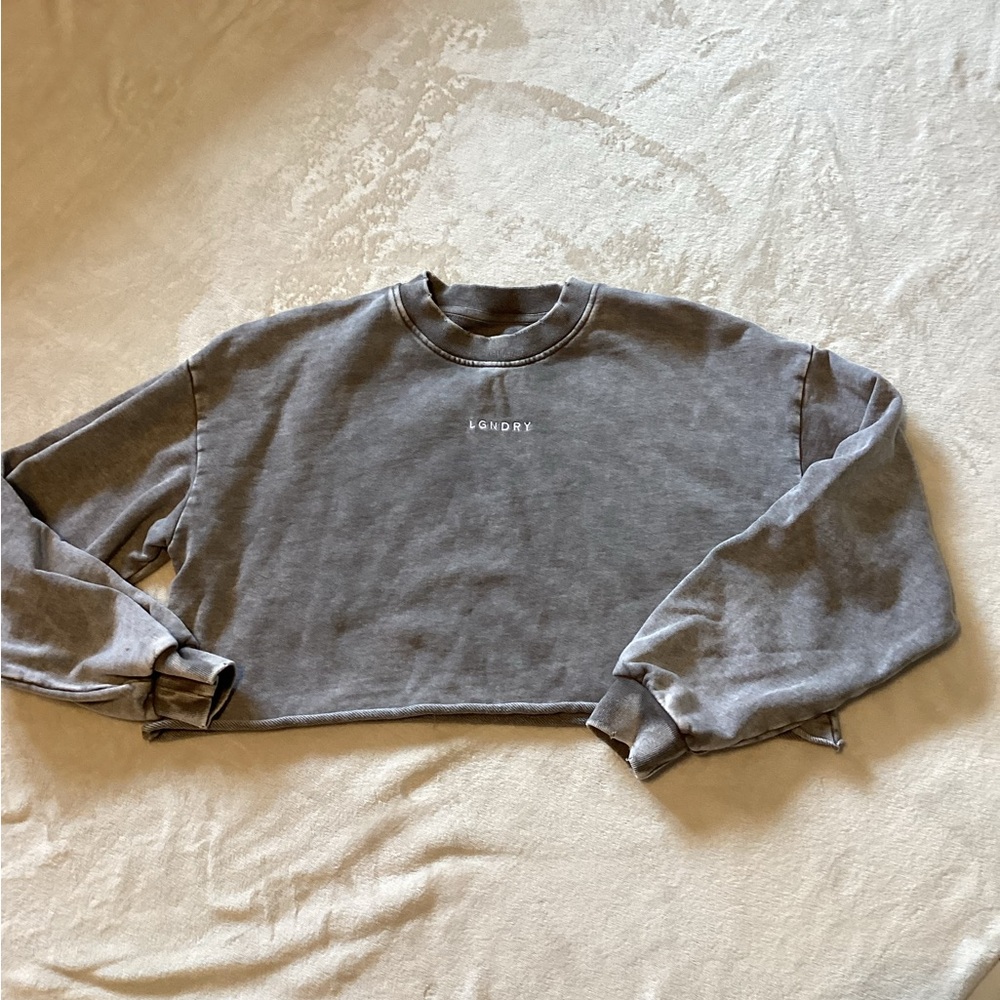 LGNDRY FIT  Women's Charcoal Crewneck Sweater